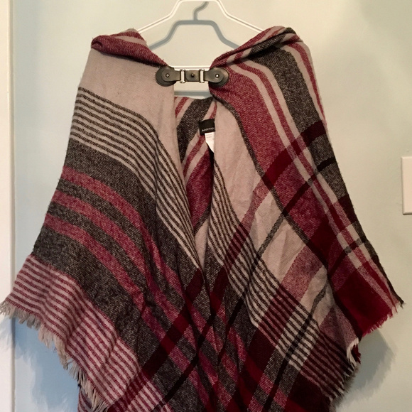 Addition Elle - Plaid Cape with Front Closure - Picture 1 of 2